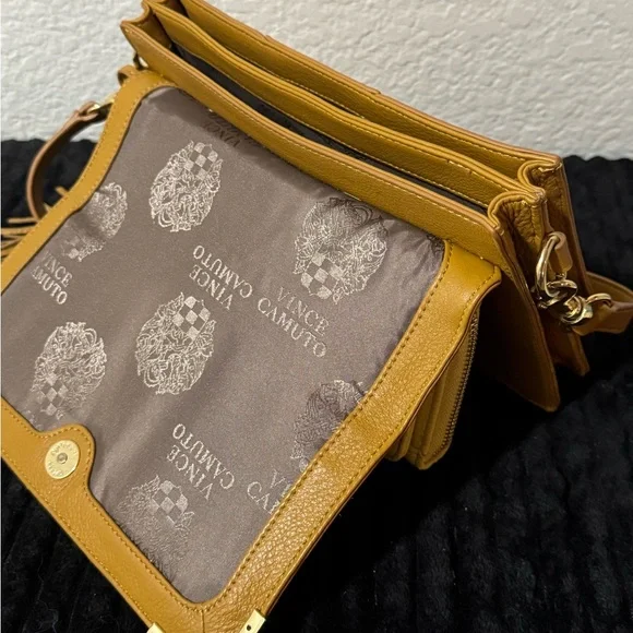 Vince Camuto Hannah Messenger Yellow Shoulder Bag - Picture 13 of 13